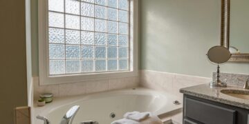 White Ceramic Bathtub Near White Ceramic Bathtub